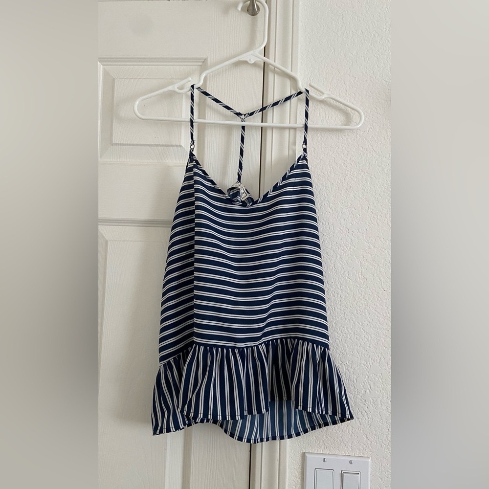Abercrombie and Fitch top w/ ruffles